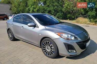 Седан Mazda 3 2010 в Горішніх Плавнях