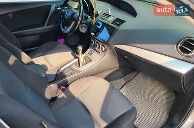 Седан Mazda 3 2010 в Горишних Плавнях