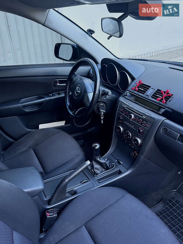 Хэтчбек Mazda 3 2007 в Киеве