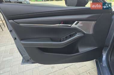 Седан Mazda 3 2023 в 