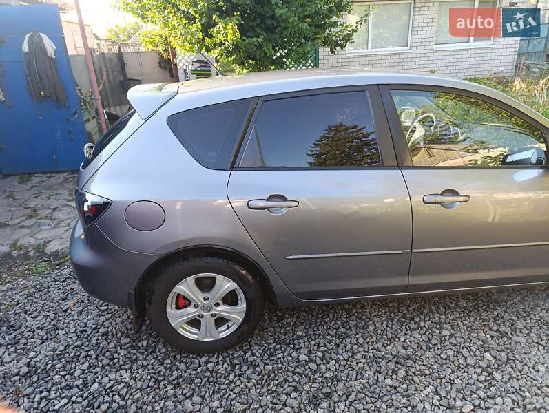 Хэтчбек Mazda 3 2005 в Первомайске