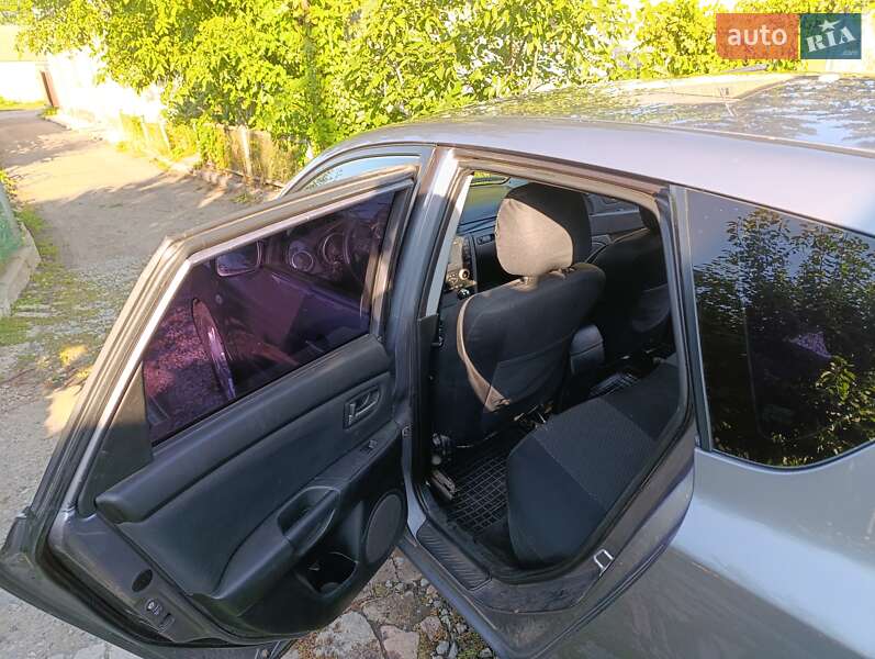 Хэтчбек Mazda 3 2005 в Первомайске