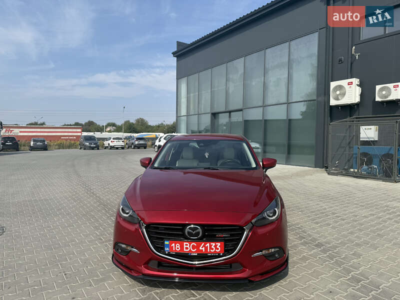Хэтчбек Mazda 3 2017 в 