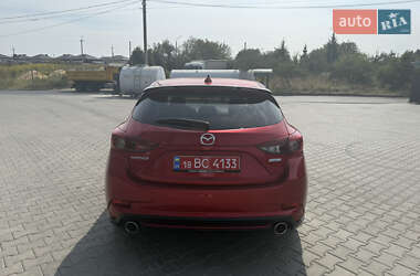Хэтчбек Mazda 3 2017 в 