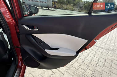 Хэтчбек Mazda 3 2017 в 