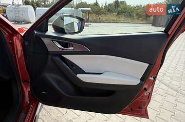 Хэтчбек Mazda 3 2017 в 