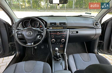 Хэтчбек Mazda 3 2005 в 
