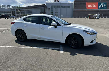 Седан Mazda 3 2016 в 