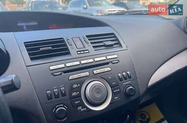 Хэтчбек Mazda 3 2011 в 