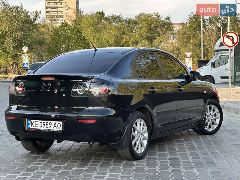 Седан Mazda 3 2009 в Днепре