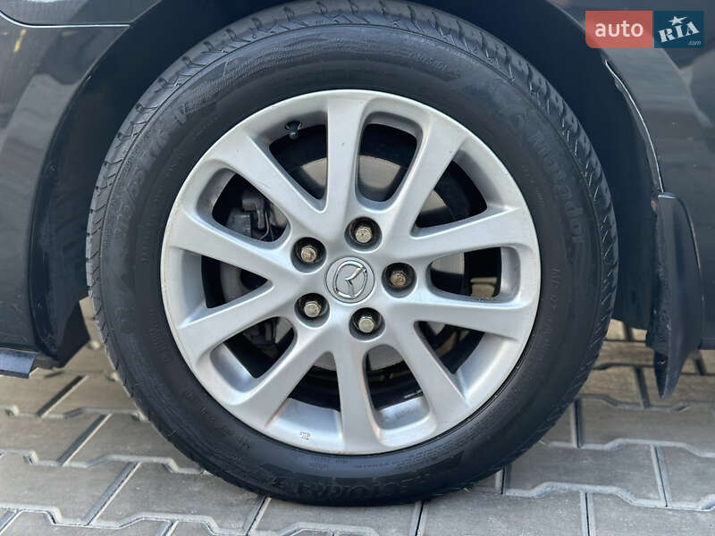 Седан Mazda 3 2009 в Днепре