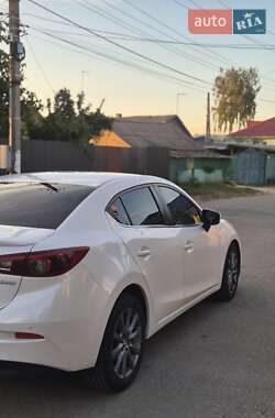 Седан Mazda 3 2017 в 