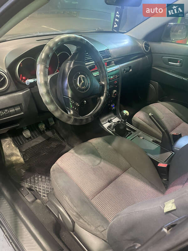 Хетчбек Mazda 3 2005 в Хмельницькому
