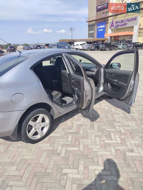 Седан Mazda 3 2004 в Харькове