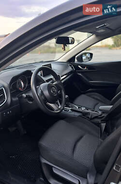 Седан Mazda 3 2013 в 
