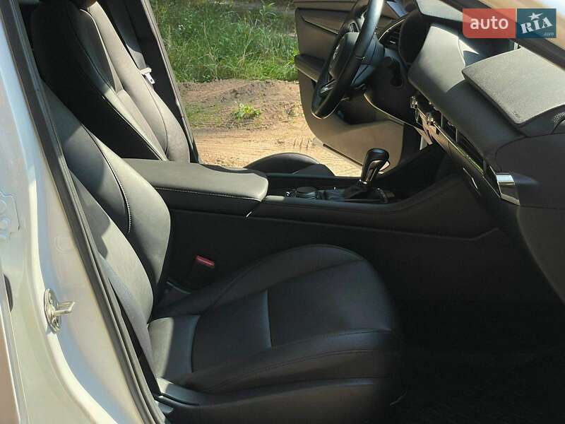 Седан Mazda 3 2021 в Киеве
