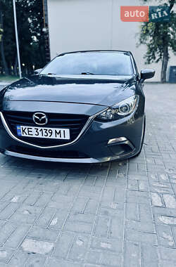 Седан Mazda 3 2016 в 