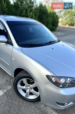 Седан Mazda 3 2005 в 