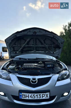 Седан Mazda 3 2005 в 