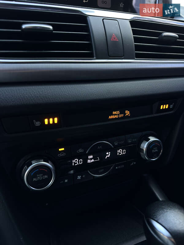 Хэтчбек Mazda 3 2014 в Киеве