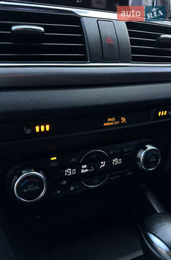 Хэтчбек Mazda 3 2014 в 