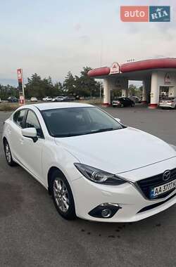 Седан Mazda 3 2015 в Днепре