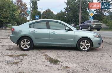 Седан Mazda 3 2004 в 