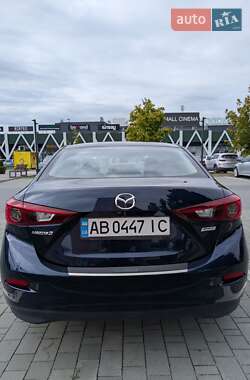 Седан Mazda 3 2016 в 