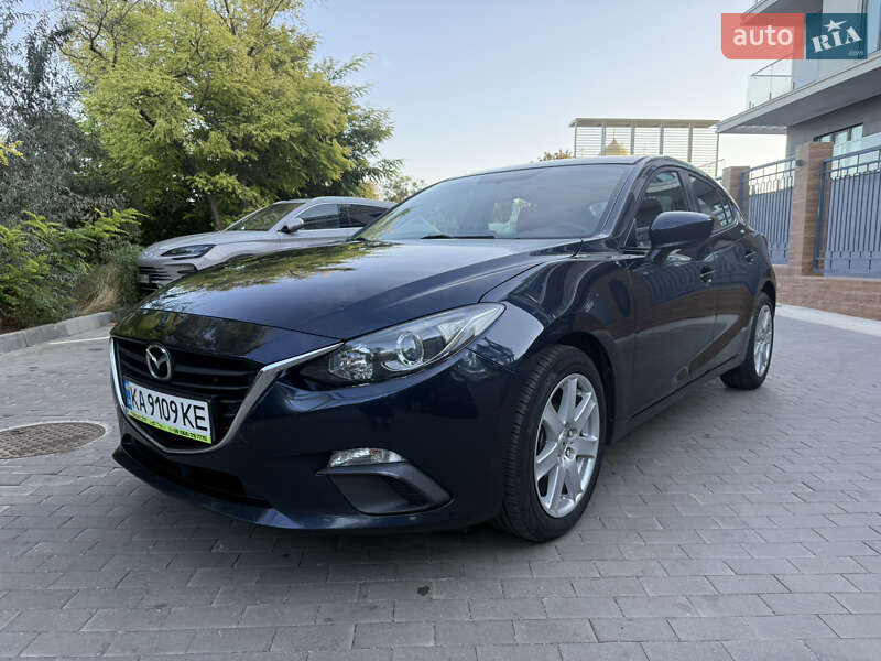 Mazda 3 2015