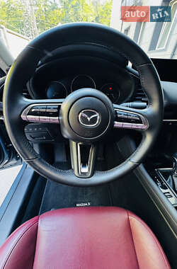 Седан Mazda 3 2022 в 