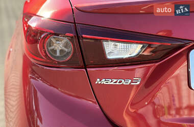 Седан Mazda 3 2014 в 