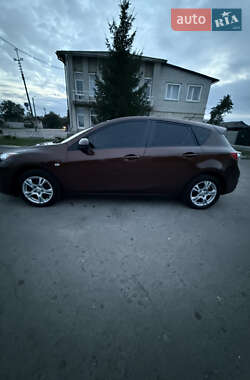Хэтчбек Mazda 3 2011 в Львове