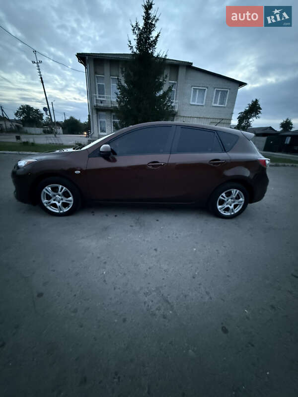 Хэтчбек Mazda 3 2011 в Львове