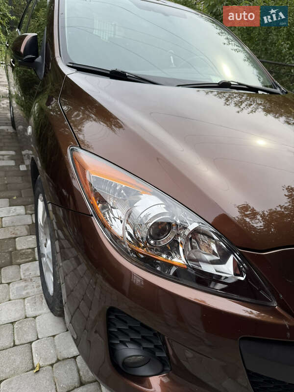 Хэтчбек Mazda 3 2011 в Львове