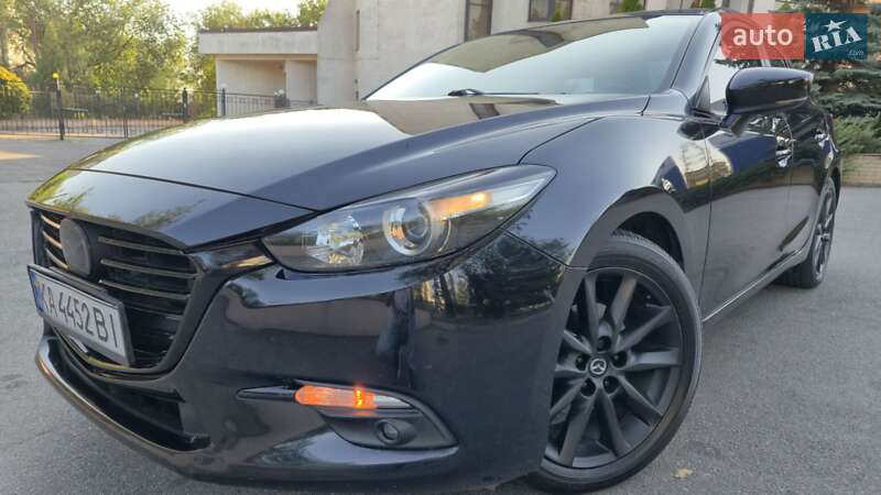 Седан Mazda 3 2017 в Запорожье