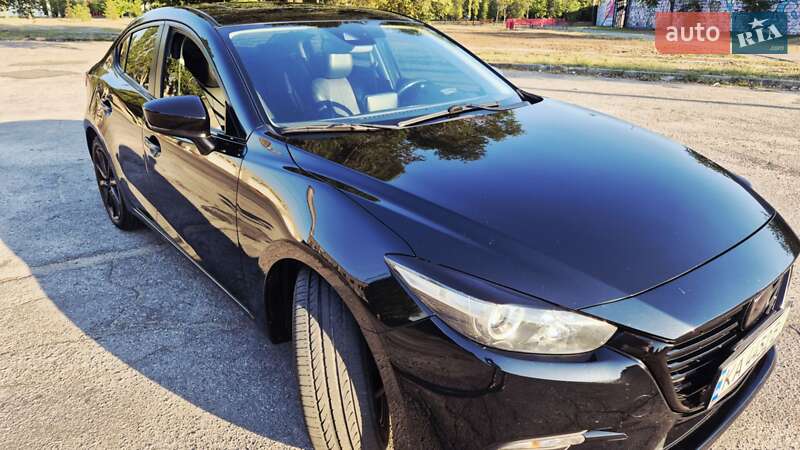 Седан Mazda 3 2017 в Запорожье