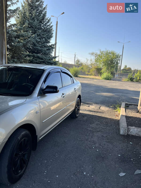 Седан Mazda 3 2007 в Кривом Роге