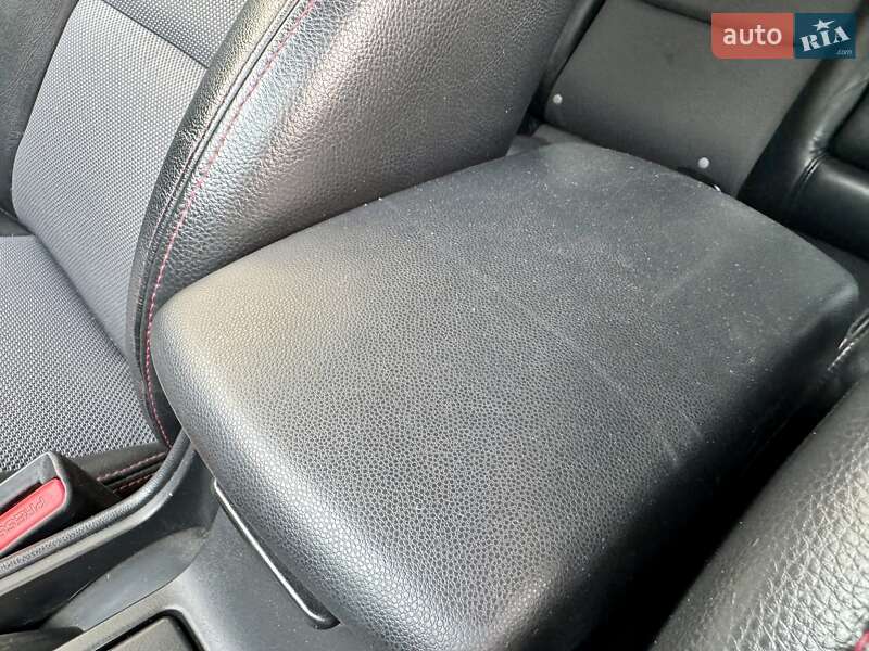 Хэтчбек Mazda 3 2008 в Черновцах