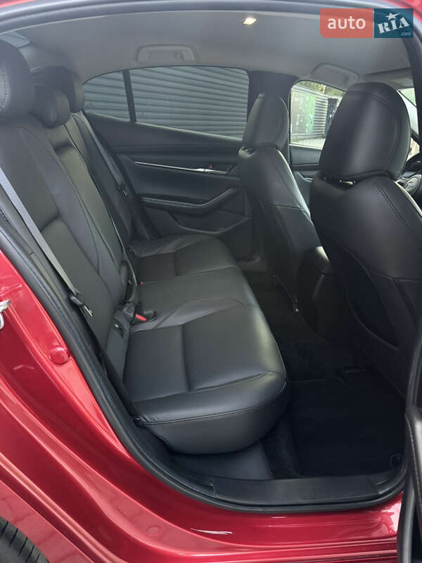 Седан Mazda 3 2023 в Киеве
