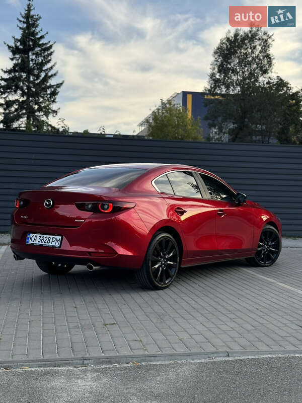 Седан Mazda 3 2023 в Киеве