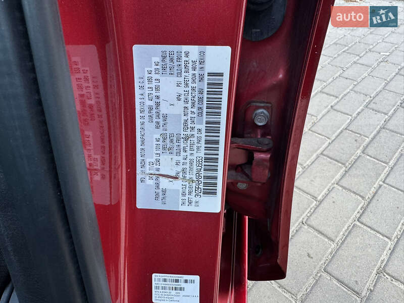 Седан Mazda 3 2023 в Киеве