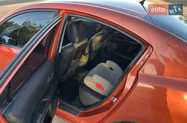 Седан Mazda 3 2004 в 