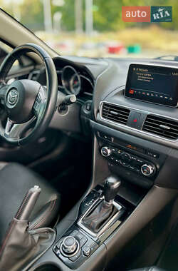 Седан Mazda 3 2015 в 