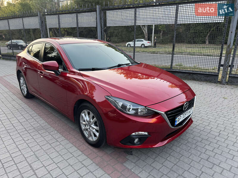 Седан Mazda 3 2015 в 