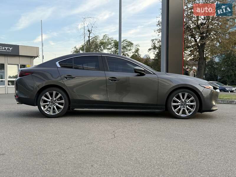 Седан Mazda 3 2021 в Киеве