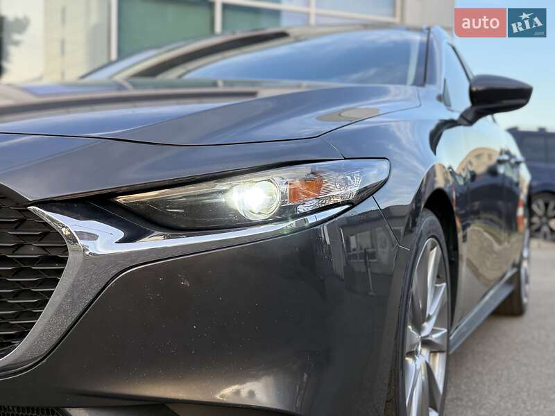 Седан Mazda 3 2021 в Киеве