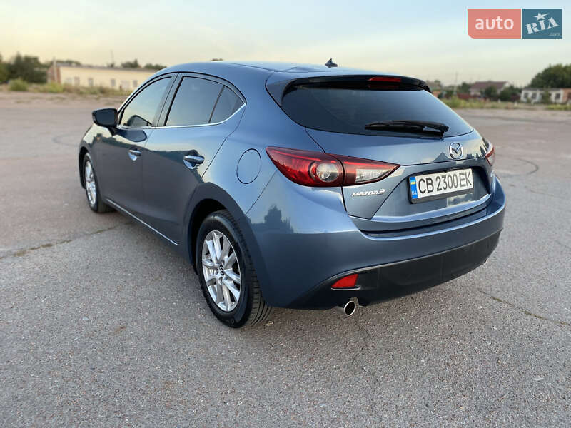 Хэтчбек Mazda 3 2016 в Прилуках