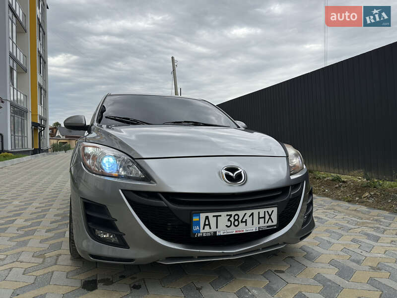 Хэтчбек Mazda 3 2010 в Надворной