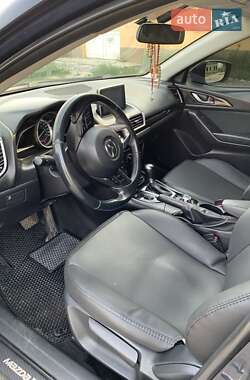 Седан Mazda 3 2015 в 