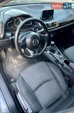 Хэтчбек Mazda 3 2014 в 